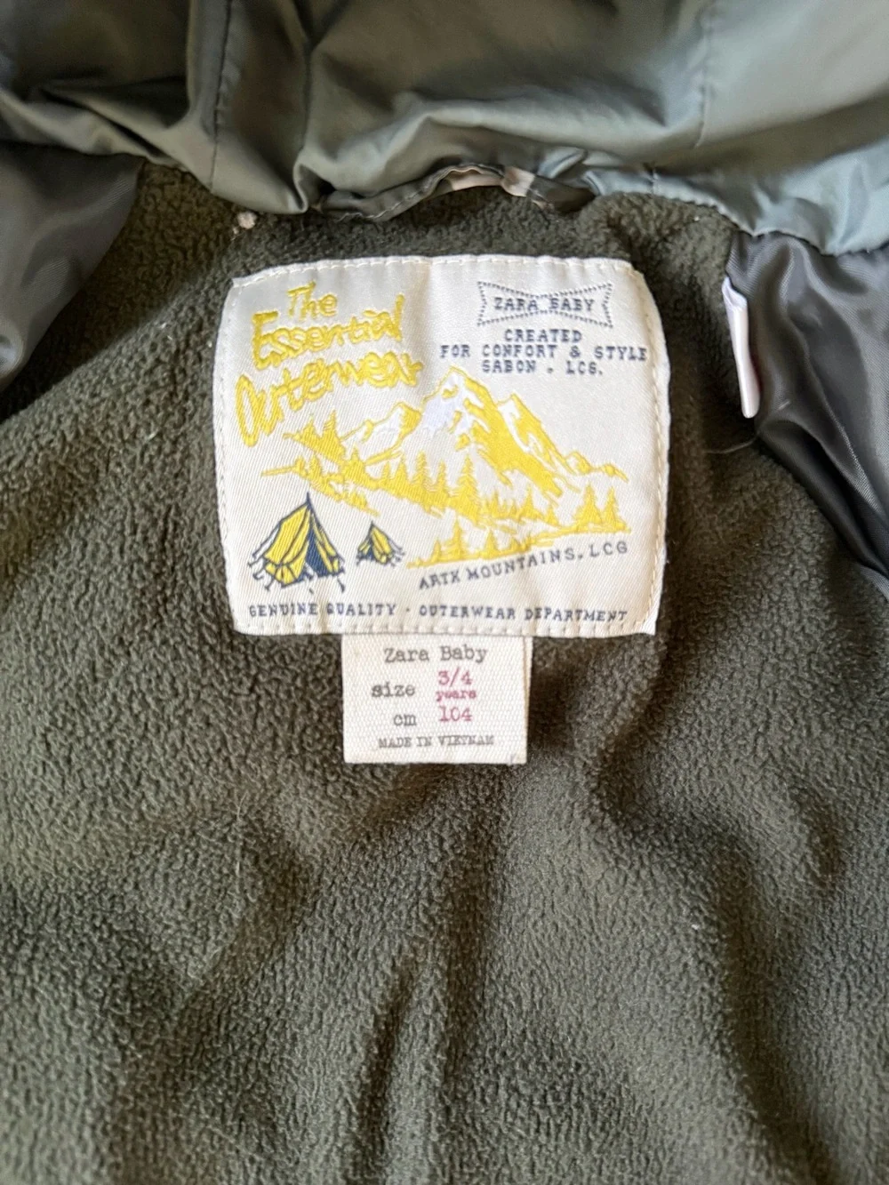 Zara Kids Camo Puffer Jacket in Brown & Green 3-4Y